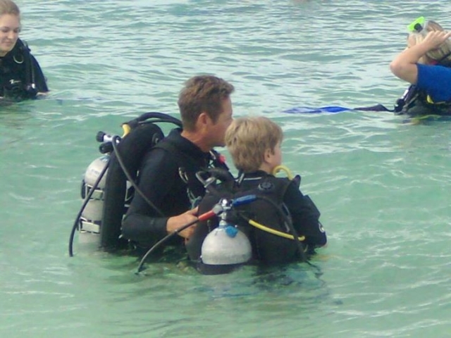  学习参加我们的课程潜水 